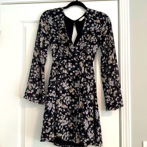 June & Hudson XS long sleeve floral mini dress